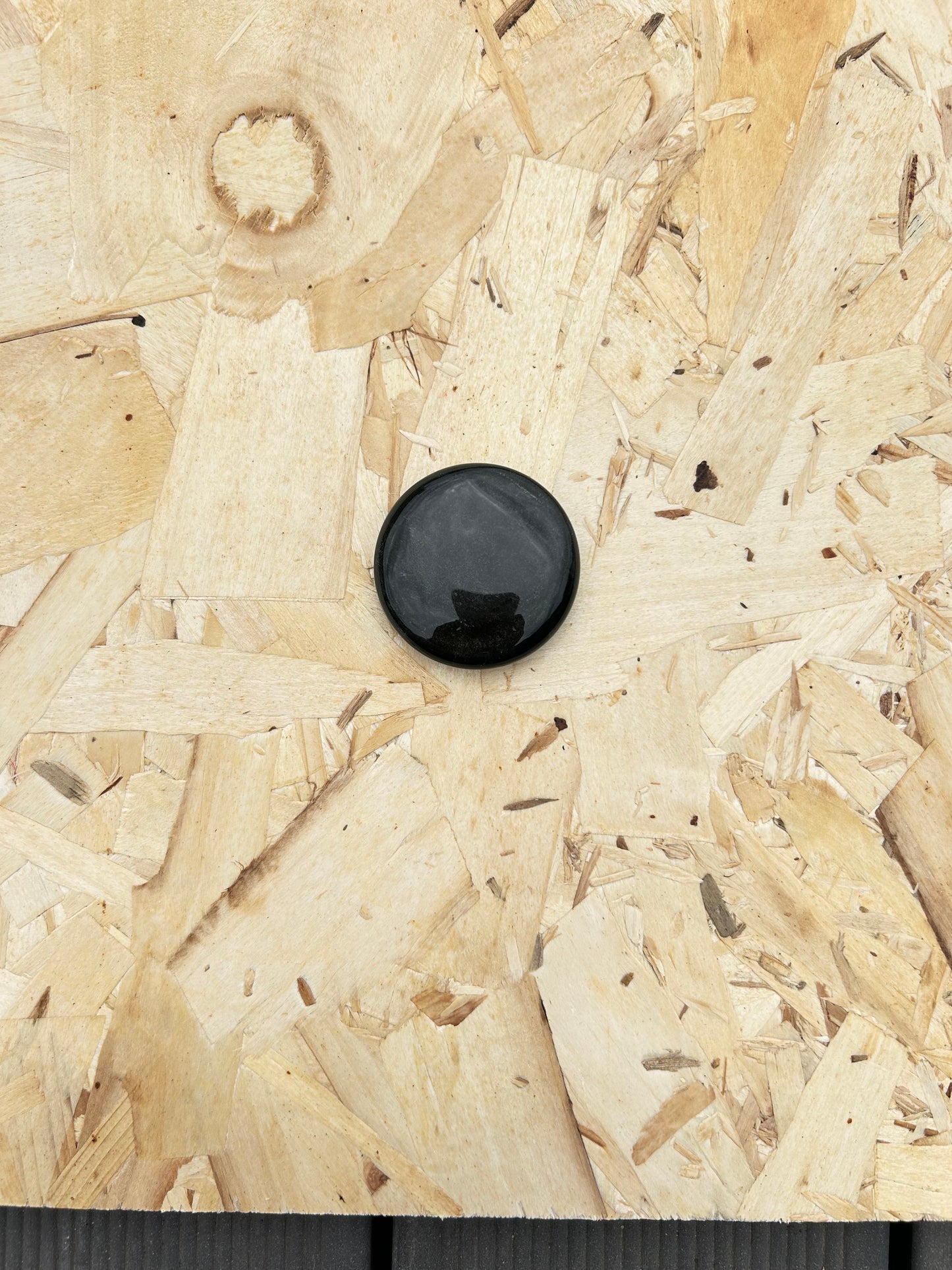 Obsidiana Preta: A Pedra da Proteção e Verdade Interior